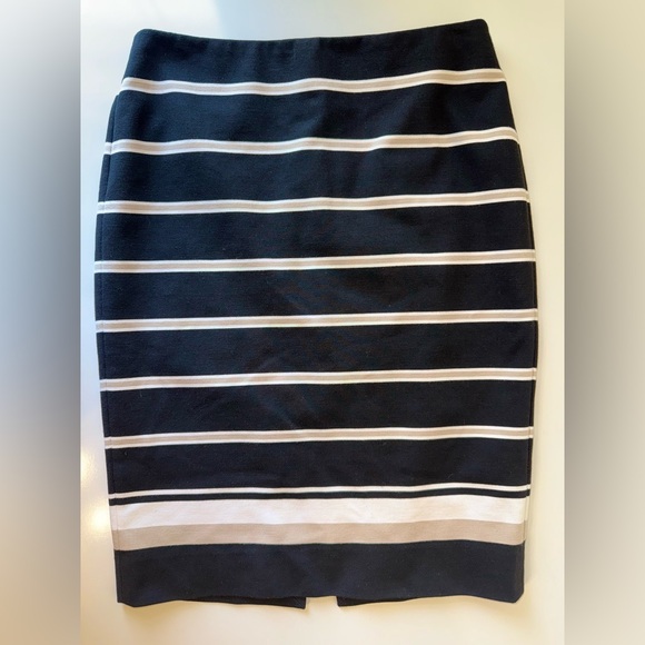 White House Black Market Dresses & Skirts - WHITE HOUSE BLACK MARKET STRIPED LINED PENCIL SKIRT BLK/WHT/CREAM SZ 2